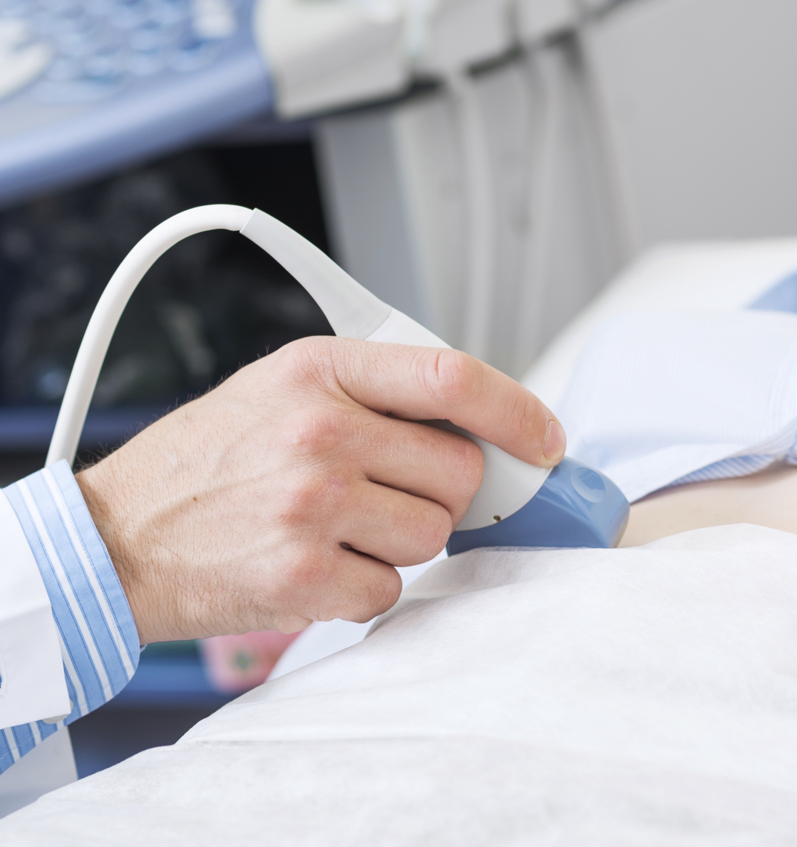 A woman receiving a free ultrasound in Shelton, Washington